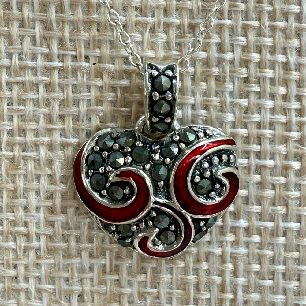 Beautiful Thailand SU 925 Necklace Red Enamel Marcasite Heart Pendant